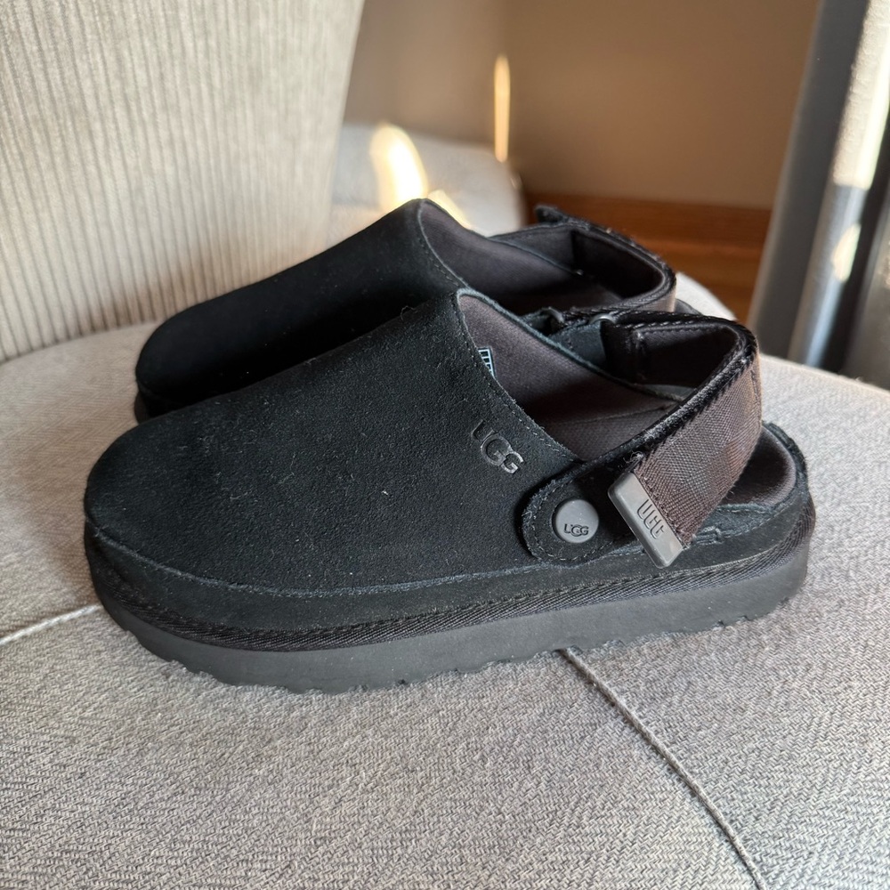 UGG Goldenstar clog